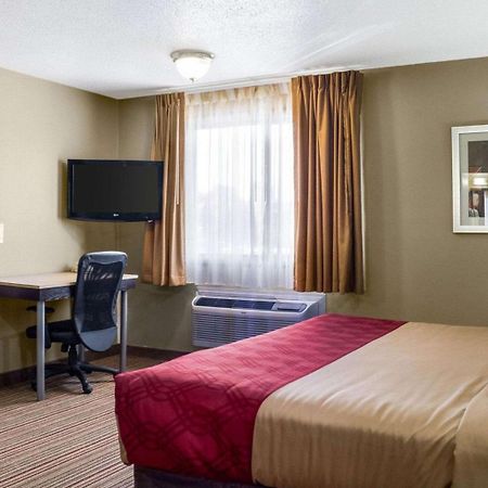 Econo Lodge Grand Forks Esterno foto