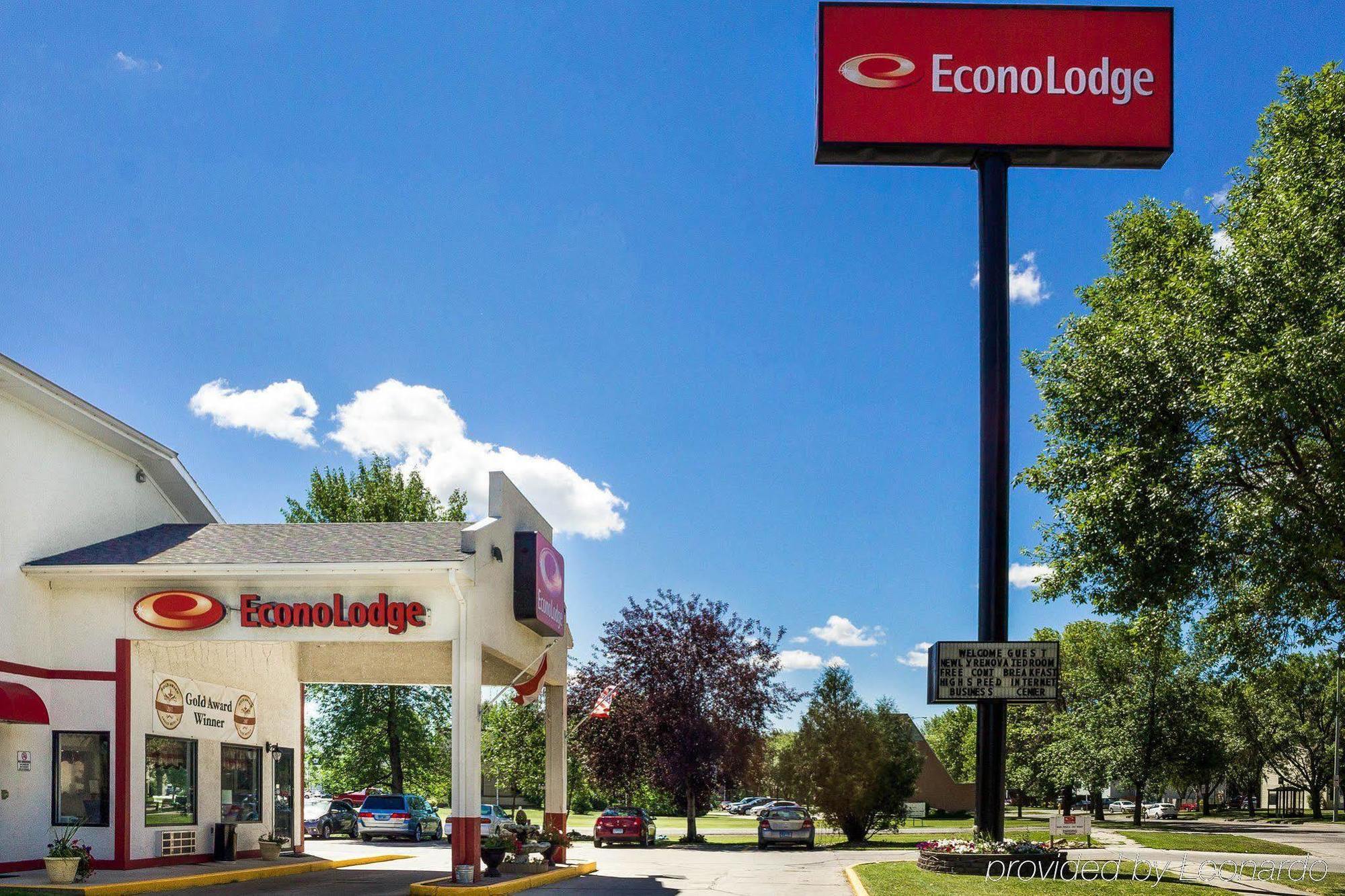 Econo Lodge Grand Forks Esterno foto