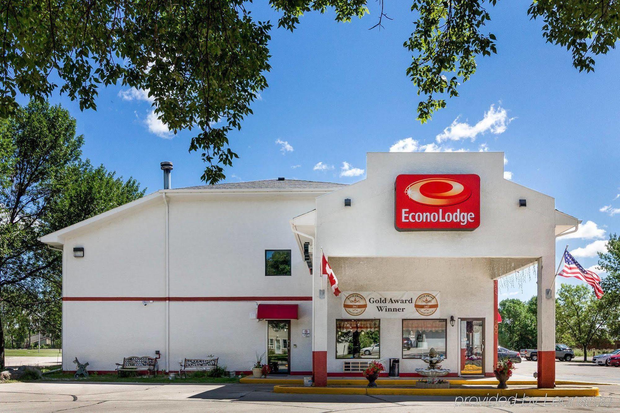 Econo Lodge Grand Forks Esterno foto