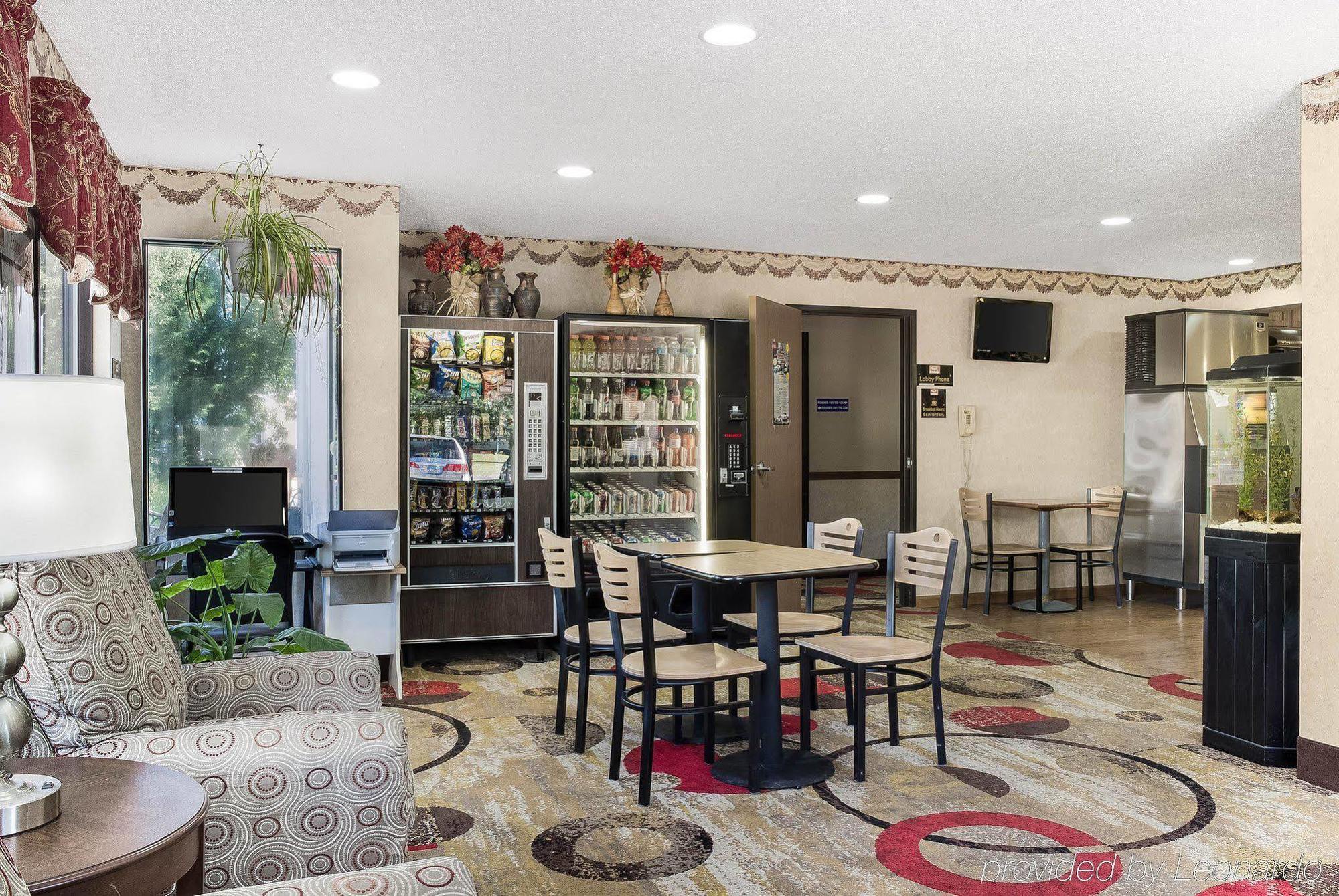 Econo Lodge Grand Forks Esterno foto