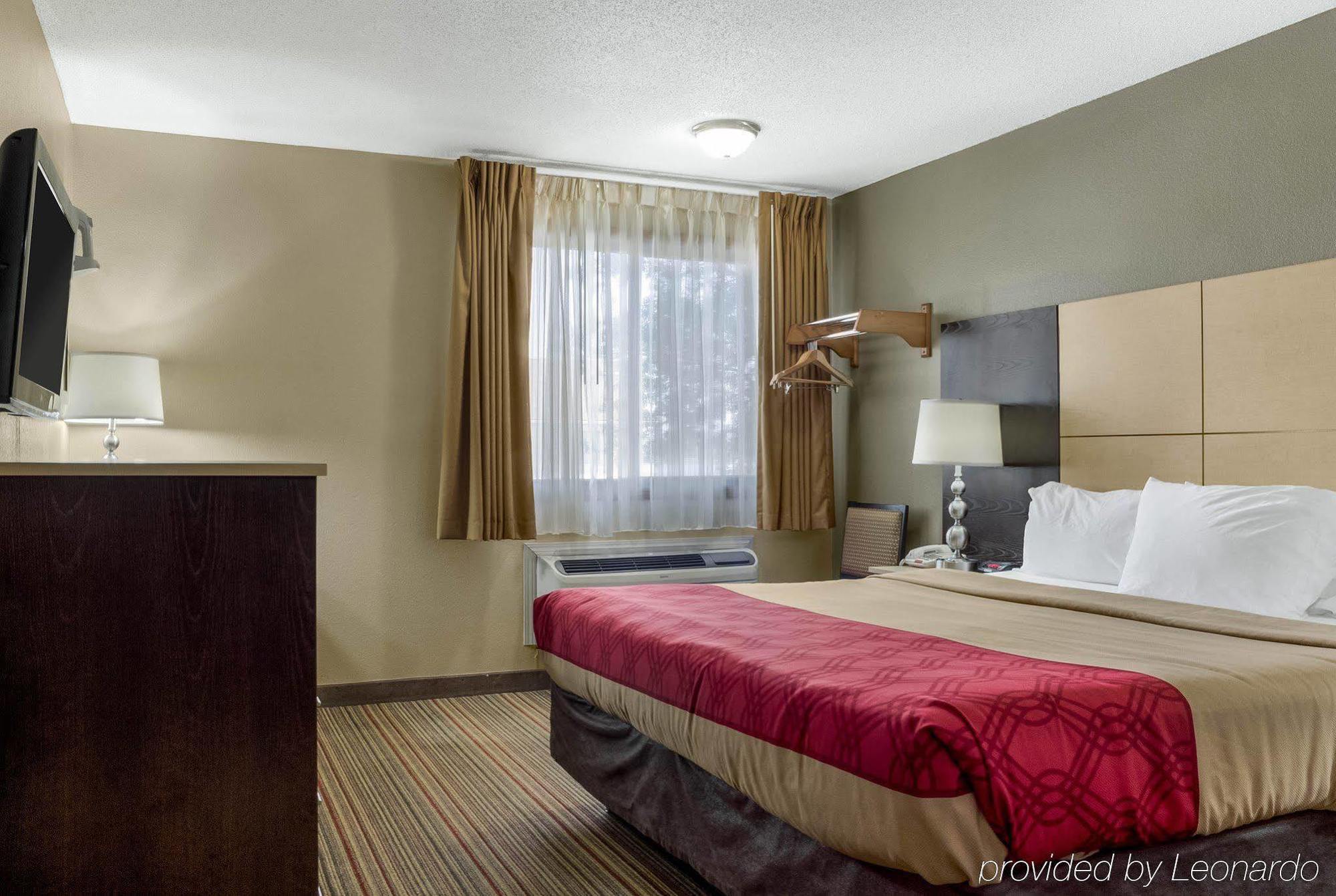 Econo Lodge Grand Forks Esterno foto