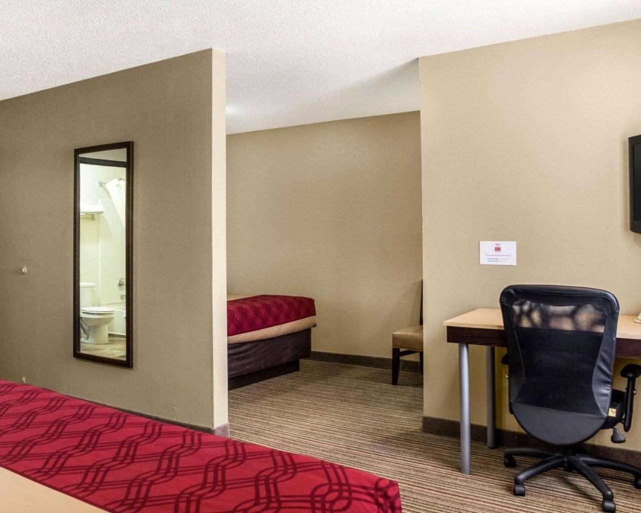 Econo Lodge Grand Forks Esterno foto